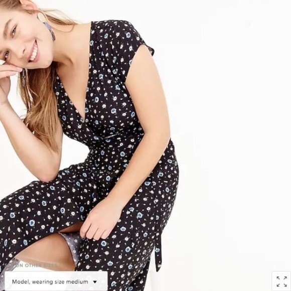 J. Crew Dresses & Skirts - J. Crew Mercantile Black/Floral Daisy Midi Wrap Dress Size Medium